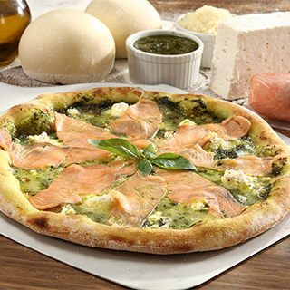 Salmone pesto pizza